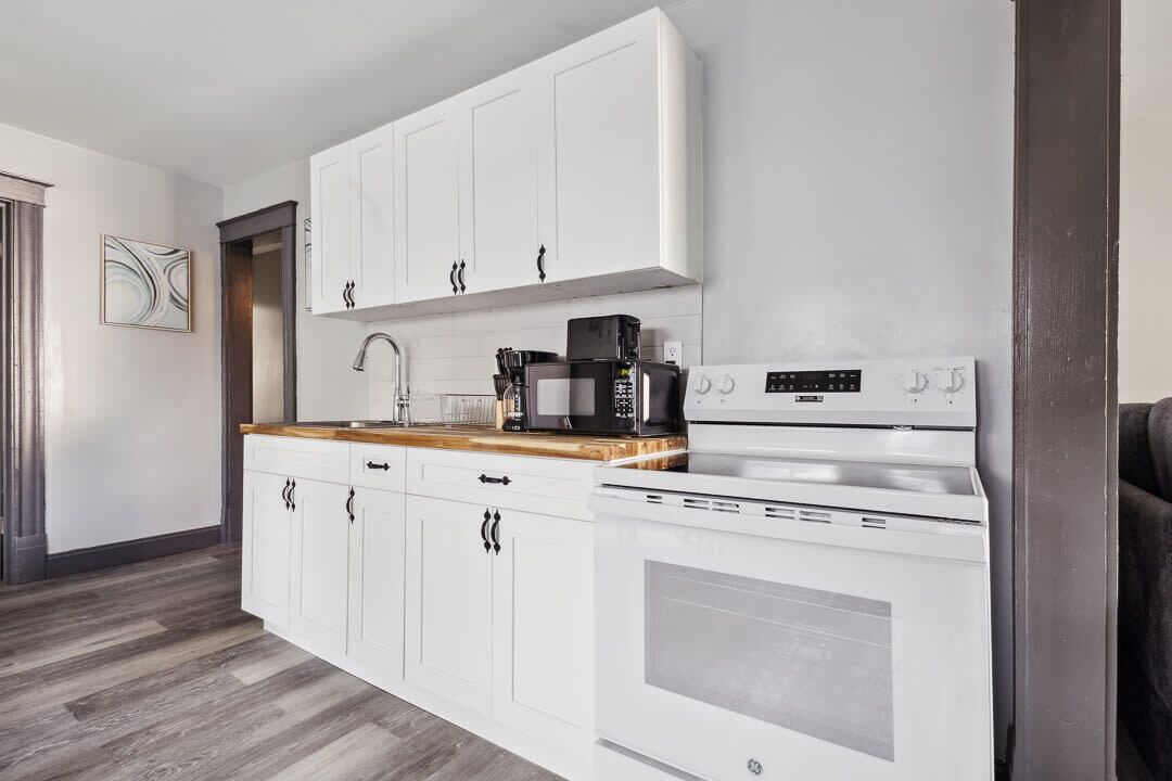 Photo of Kitchen in Downtown Niagara Falls