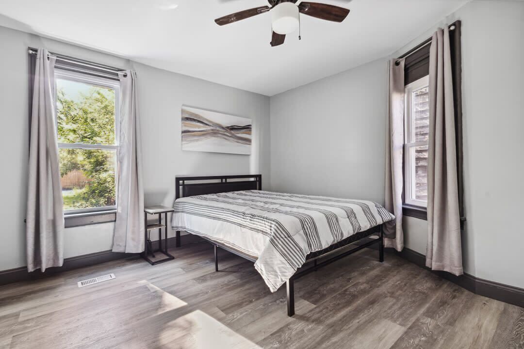 Photo of Bedroom in Downtown Niagara Falls