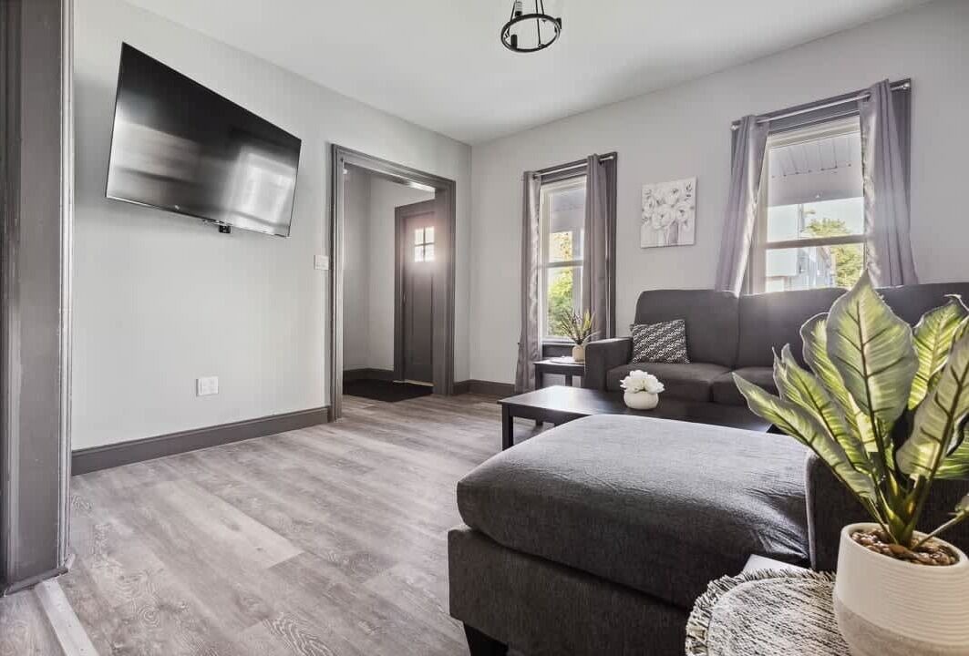 Photo of Livingroom in Downtown Niagara Falls