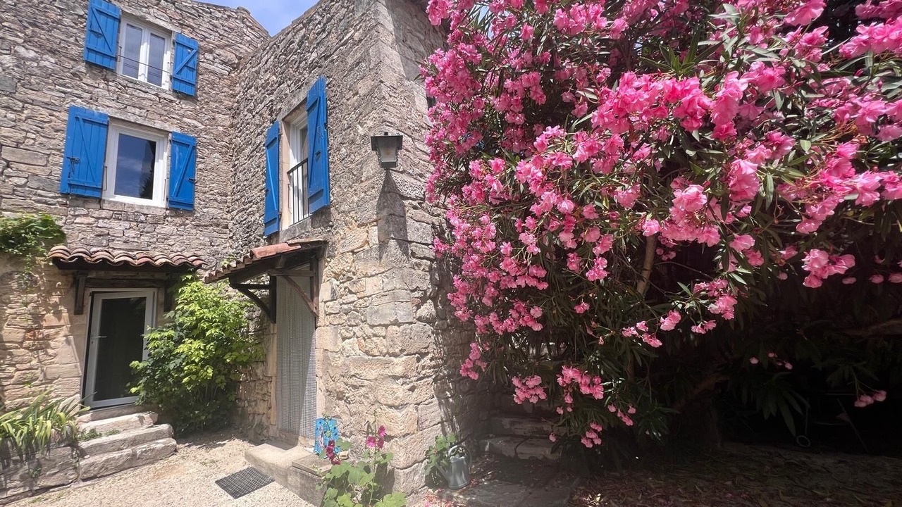 Photo of Outdoor in Issirac