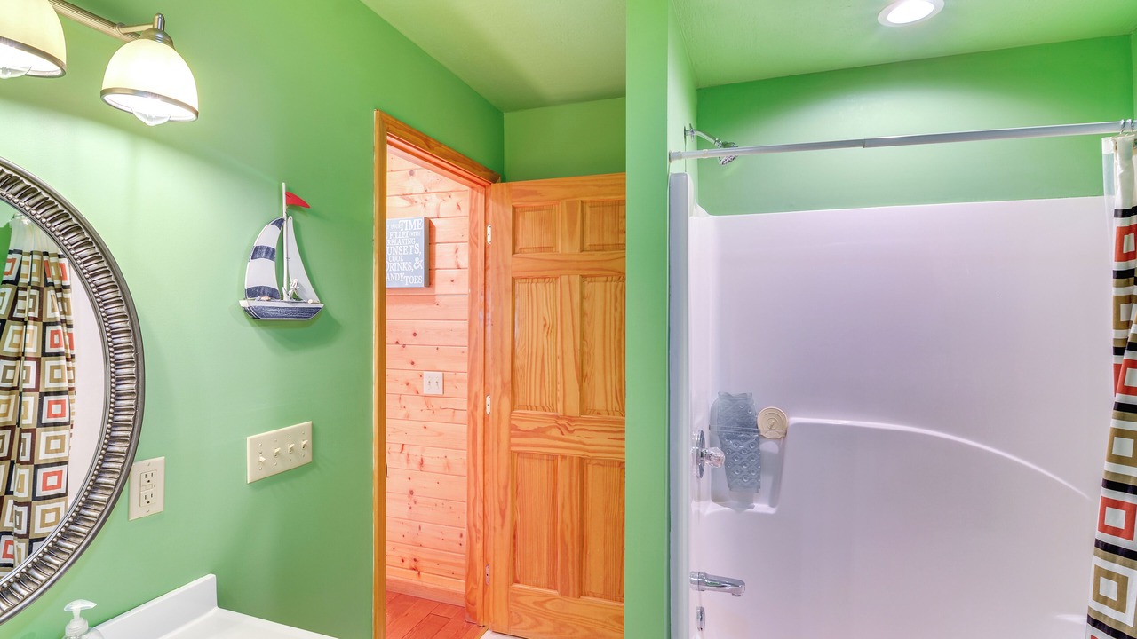 Photo of Bathroom in Byrdstown