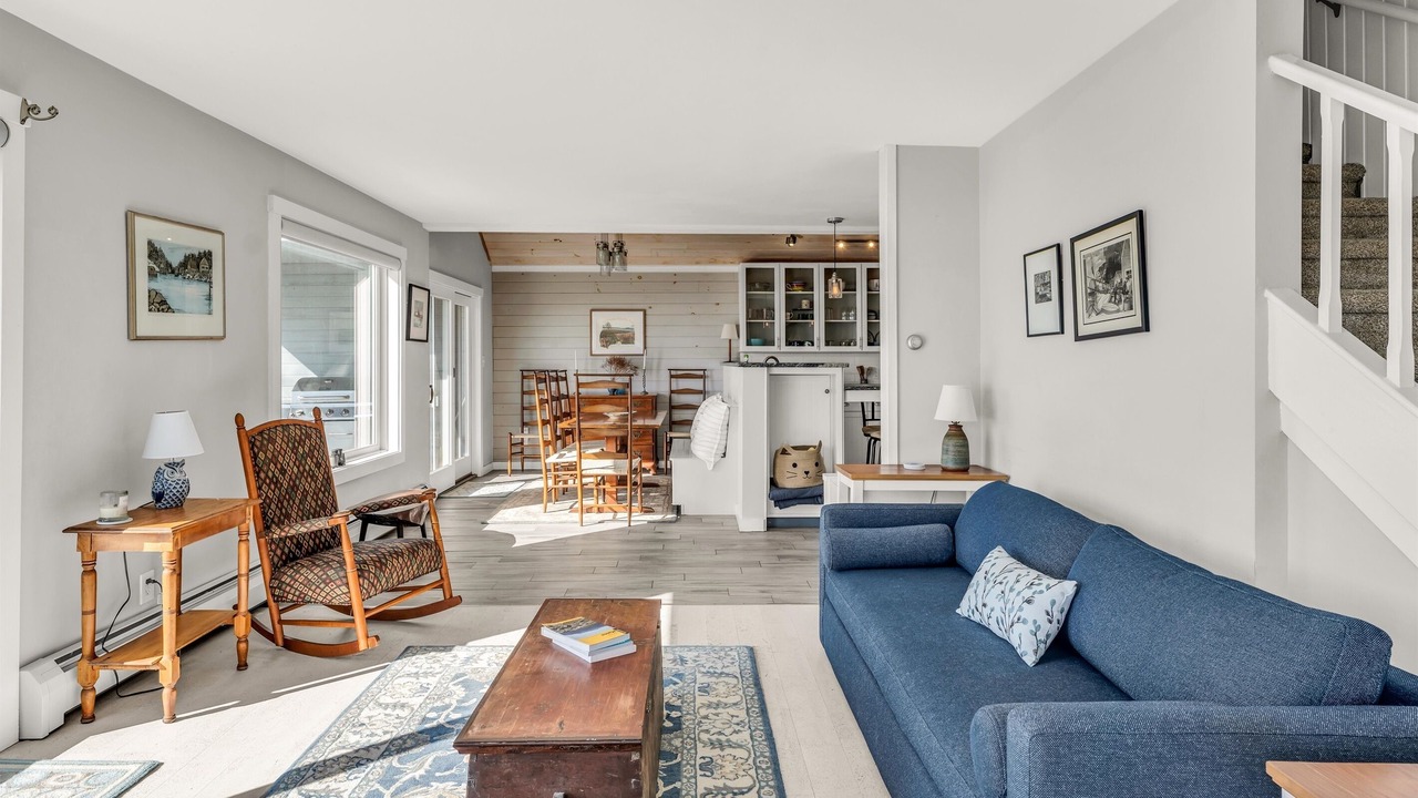 Photo of Livingroom in Castine