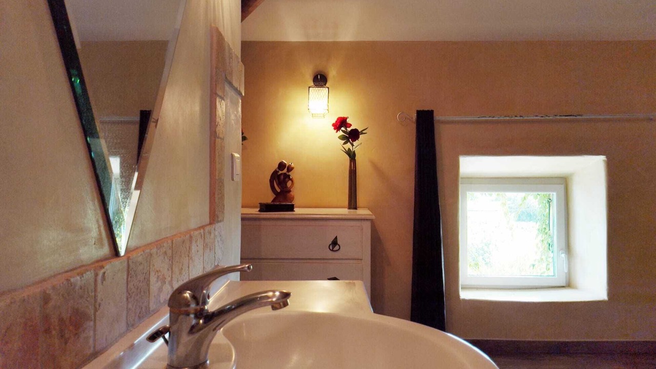 Photo of Bathroom in Visan