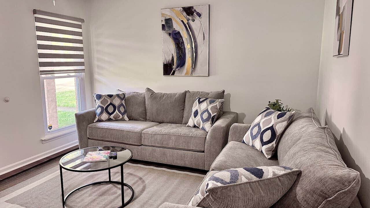 Photo of Livingroom in Pooler