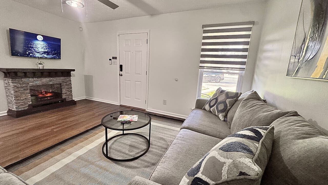 Photo of Livingroom in Pooler
