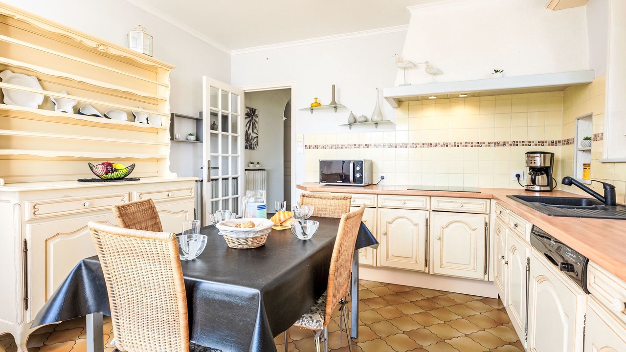 Photo of Bedroom in Saint-Pere