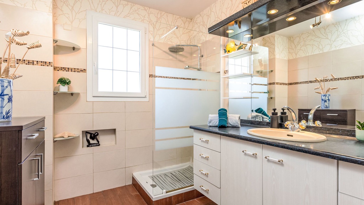 Photo of Bathroom in Saint-Pere