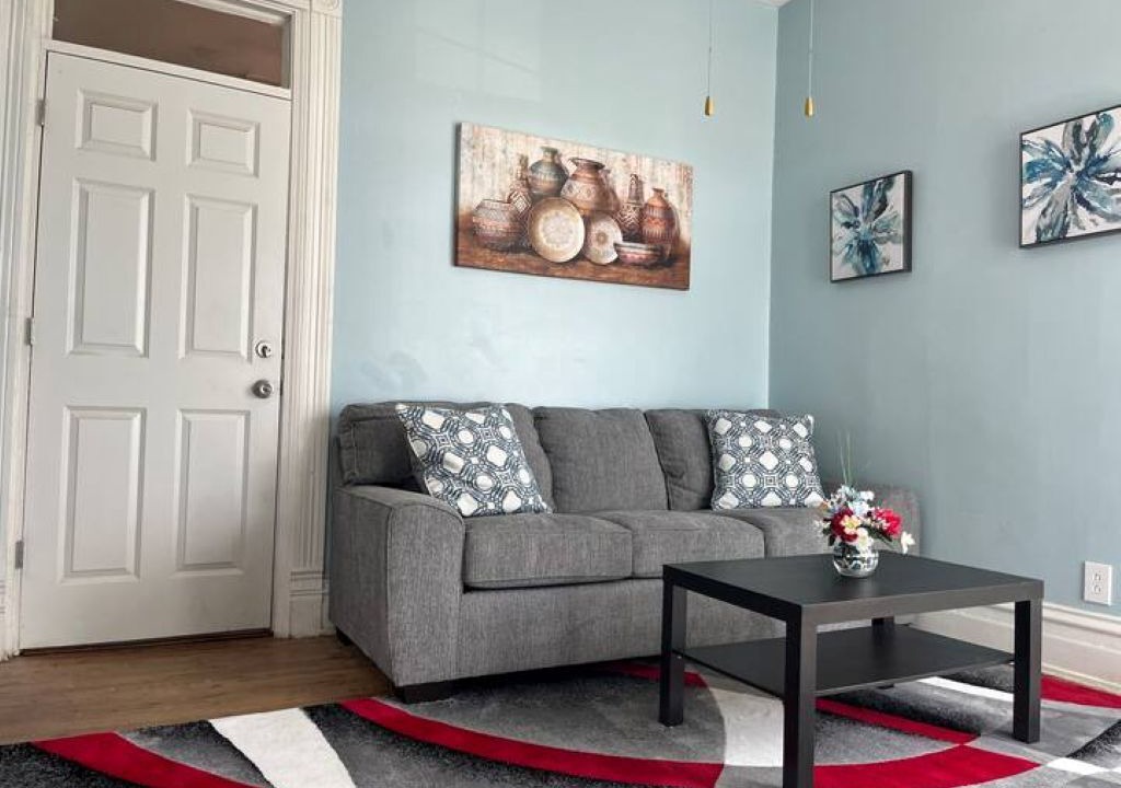 Photo of Livingroom in Huntington