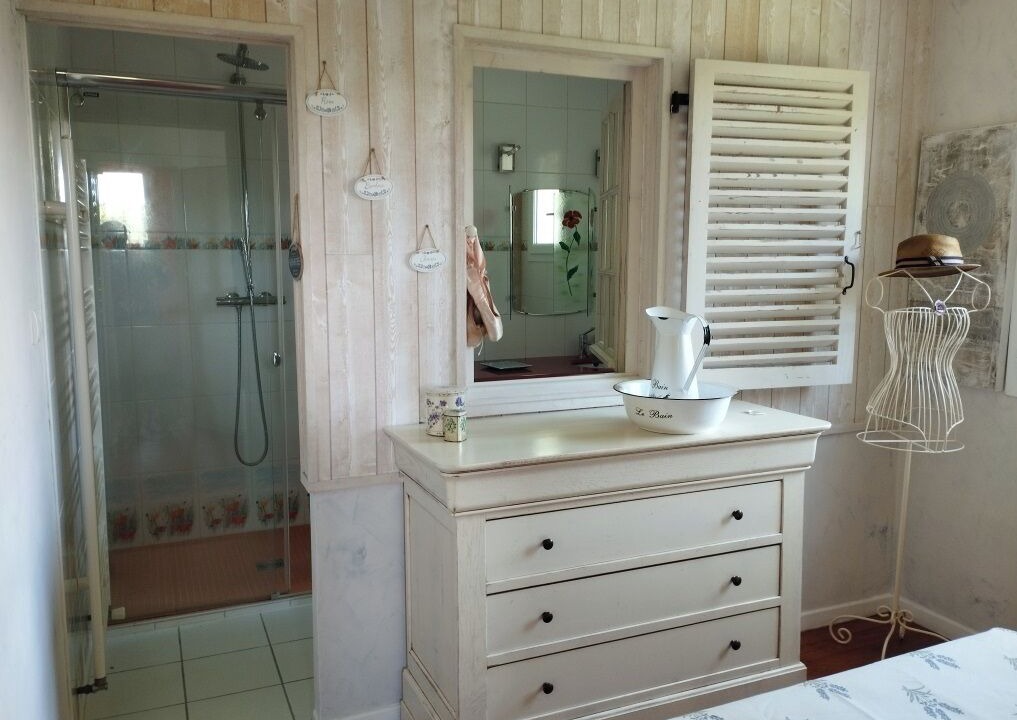 Photo of Bathroom in La Croix-Blanche
