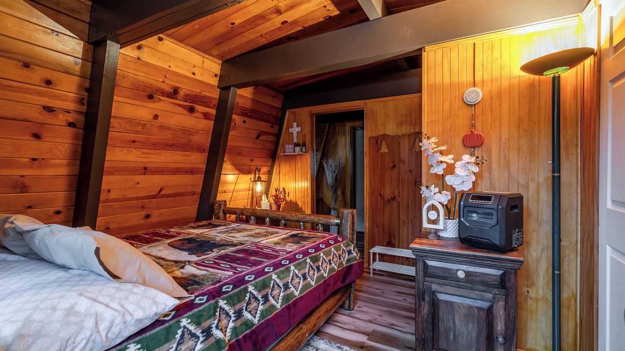 Photo of Bedroom in Big Bear