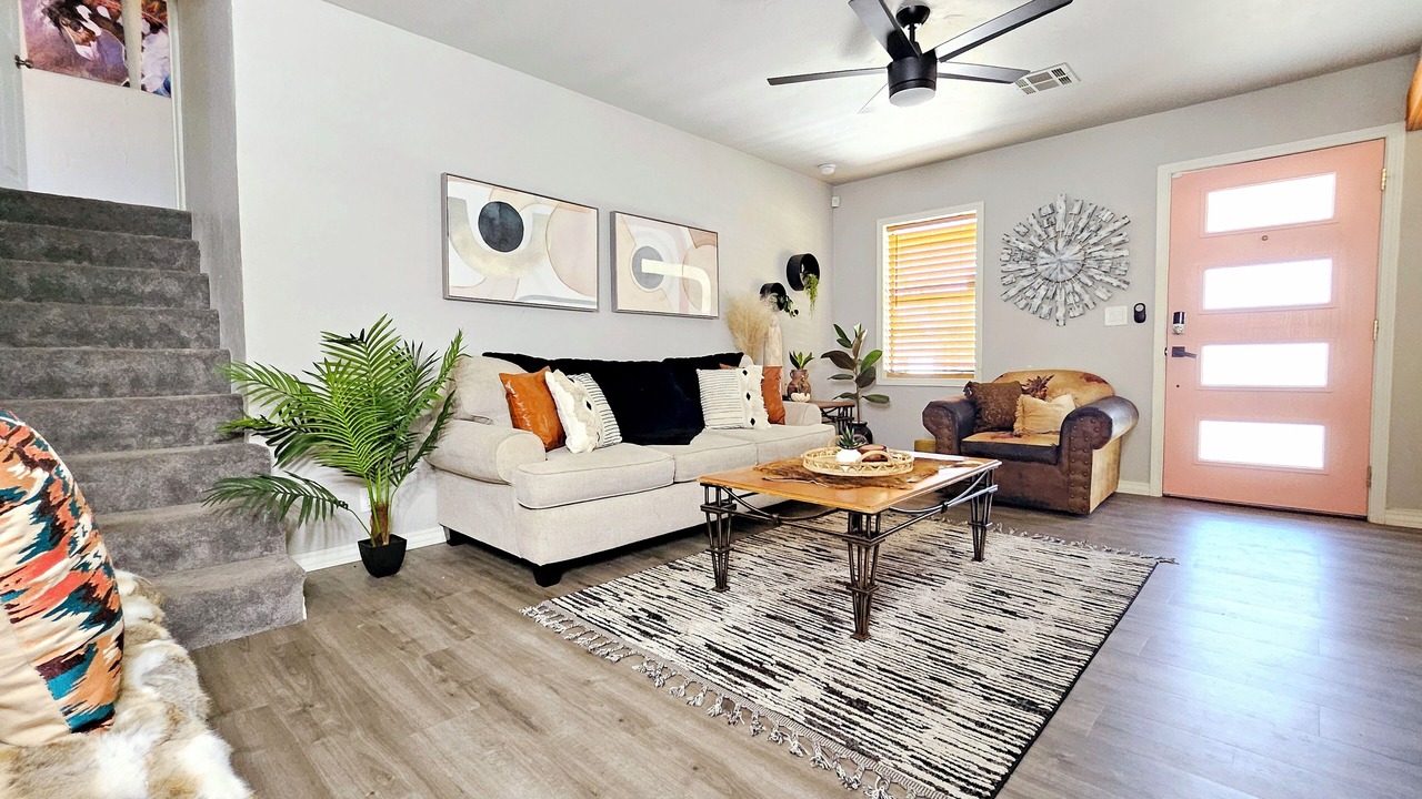 Photo of Livingroom in Midwest City