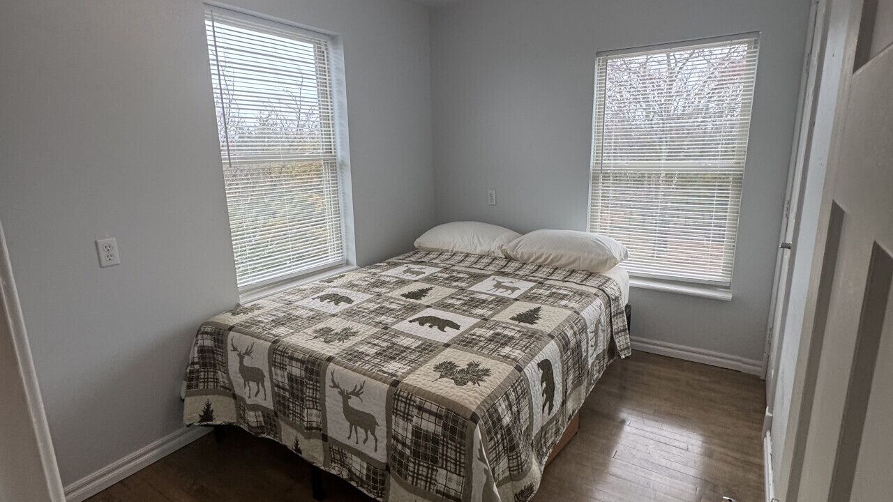Photo of Bedroom in Cookson
