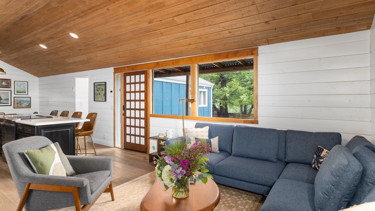 Photo of Livingroom in Lodge Hill