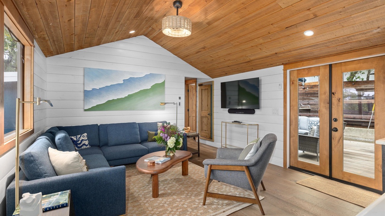 Photo of Livingroom in Lodge Hill
