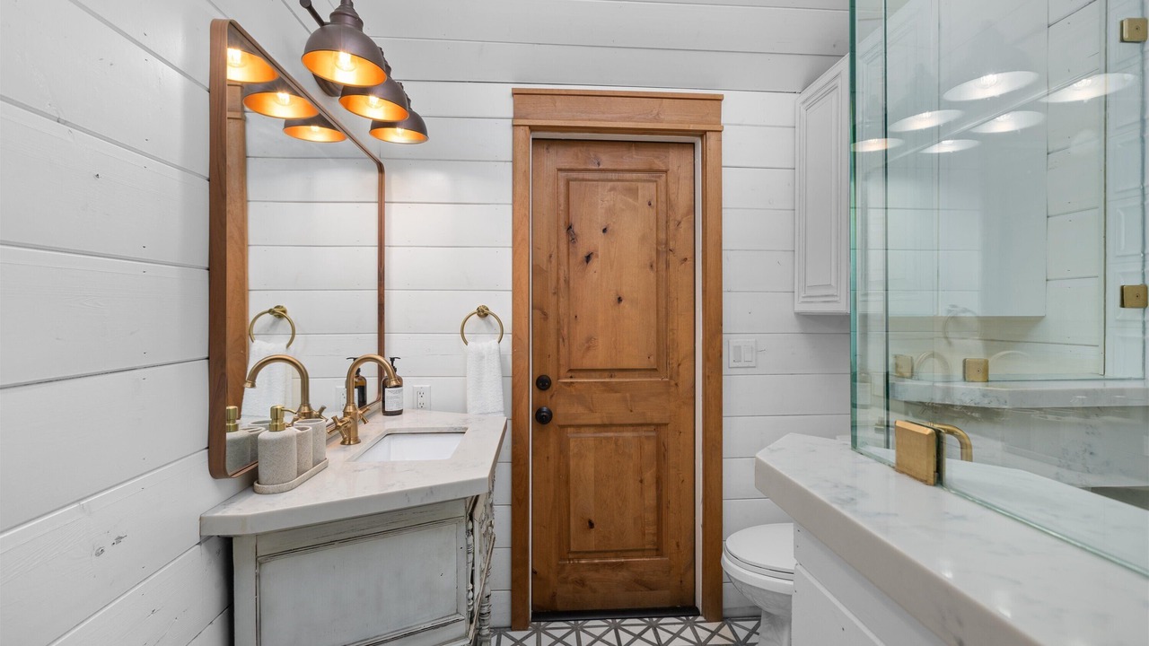 Photo of Bathroom in Lodge Hill