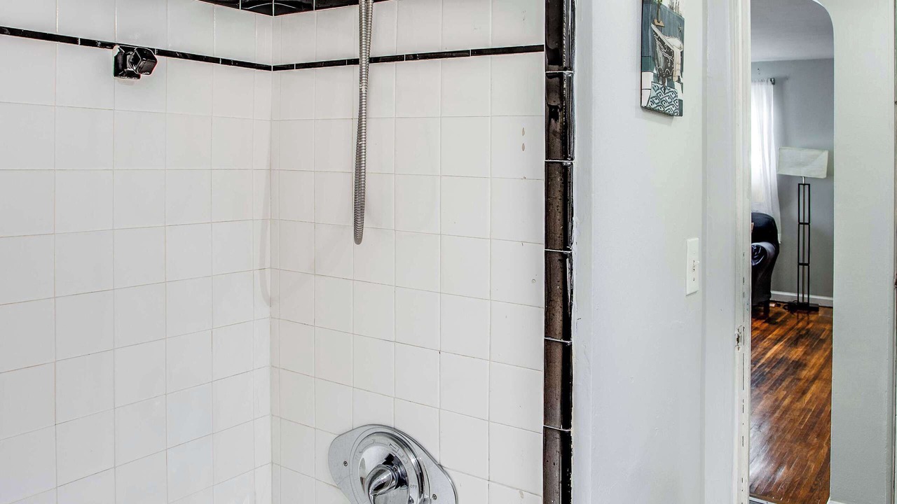 Photo of Bathroom in Gates-North Gates