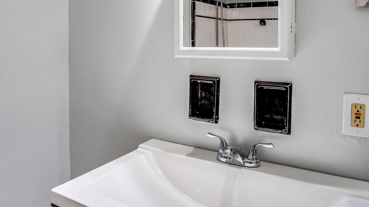 Photo of Bathroom in Gates-North Gates