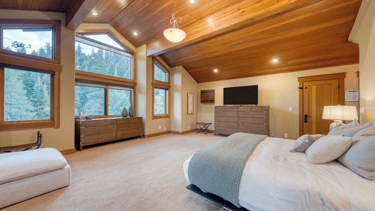 Photo of Bedroom in Olympic Valley