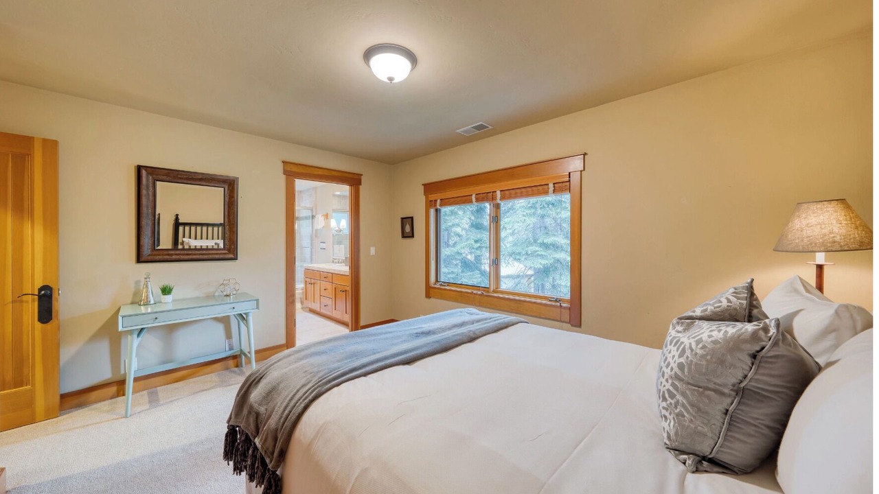 Photo of Bedroom in Olympic Valley