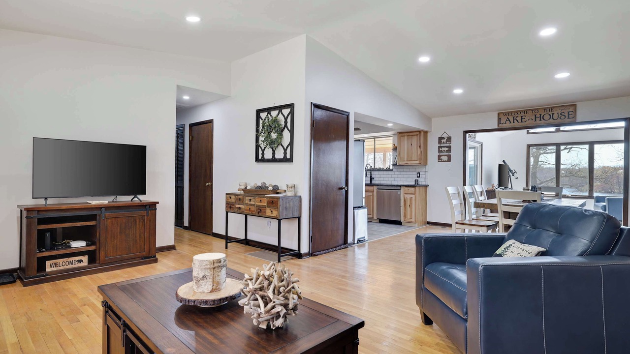 Photo of Livingroom in Long Pond