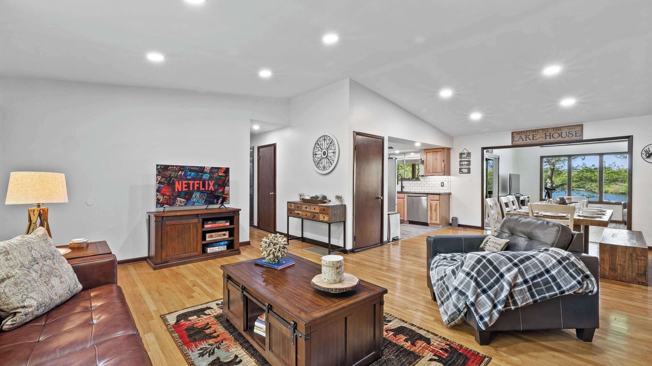 Photo of Livingroom in Long Pond