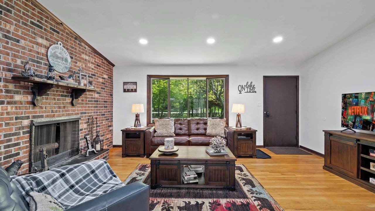 Photo of Livingroom in Long Pond