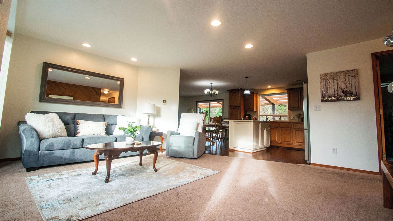 Photo of Livingroom in Forks