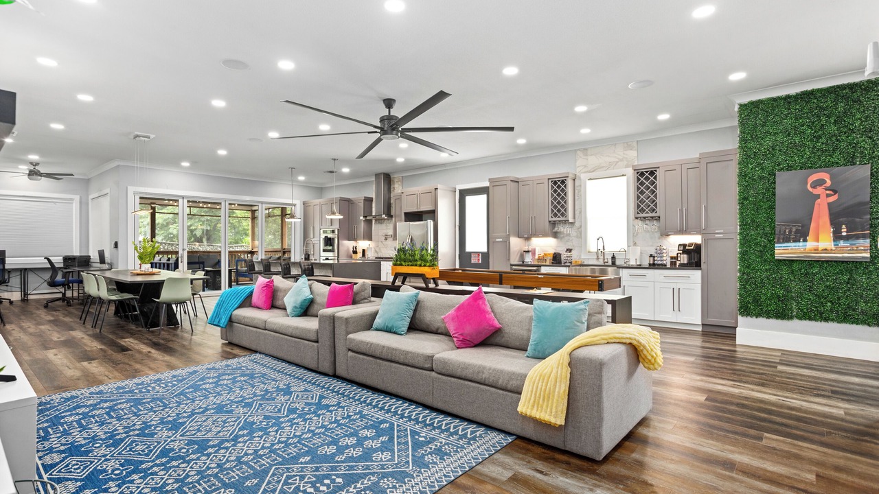 Photo of Livingroom in Woodlawn Lake