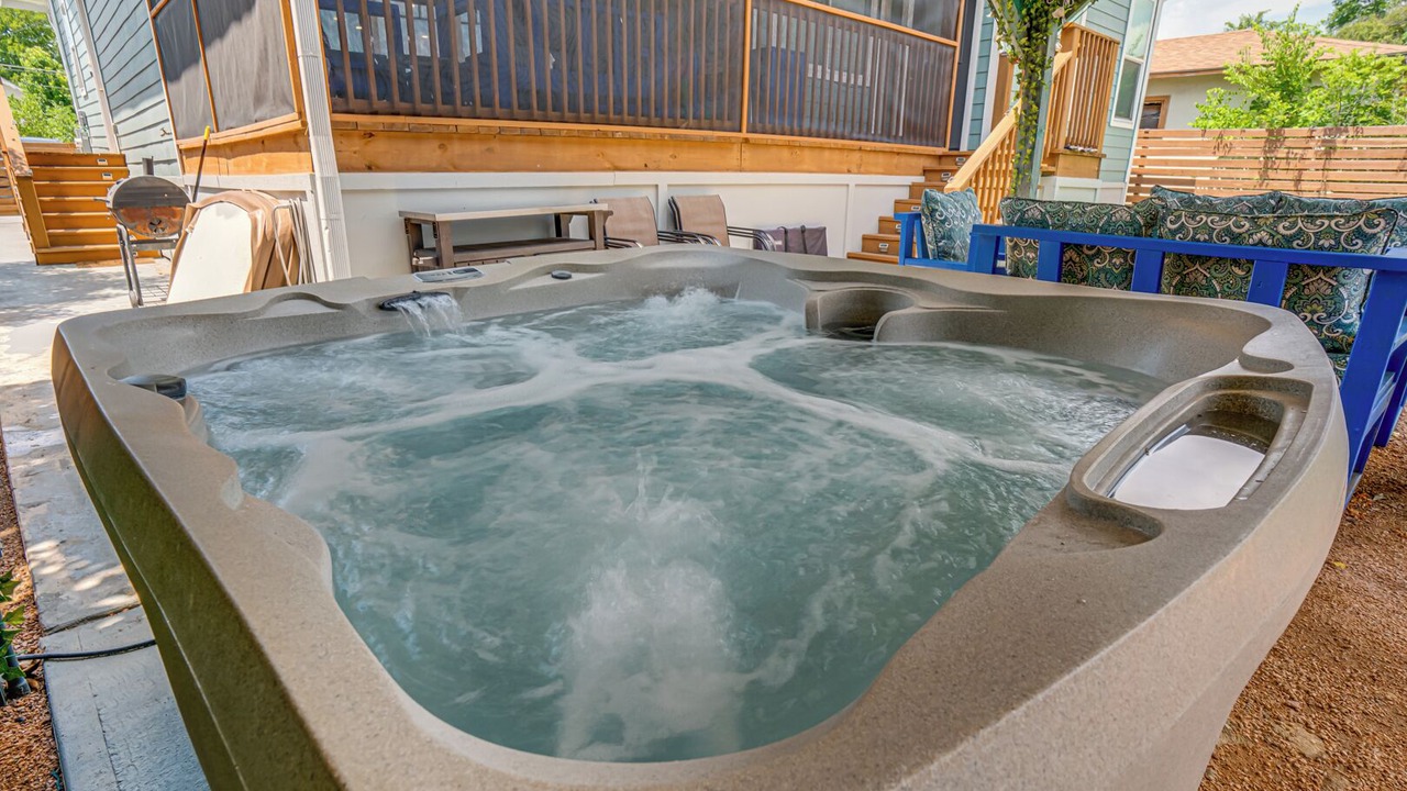 Photo of Patio Balcony in Woodlawn Lake