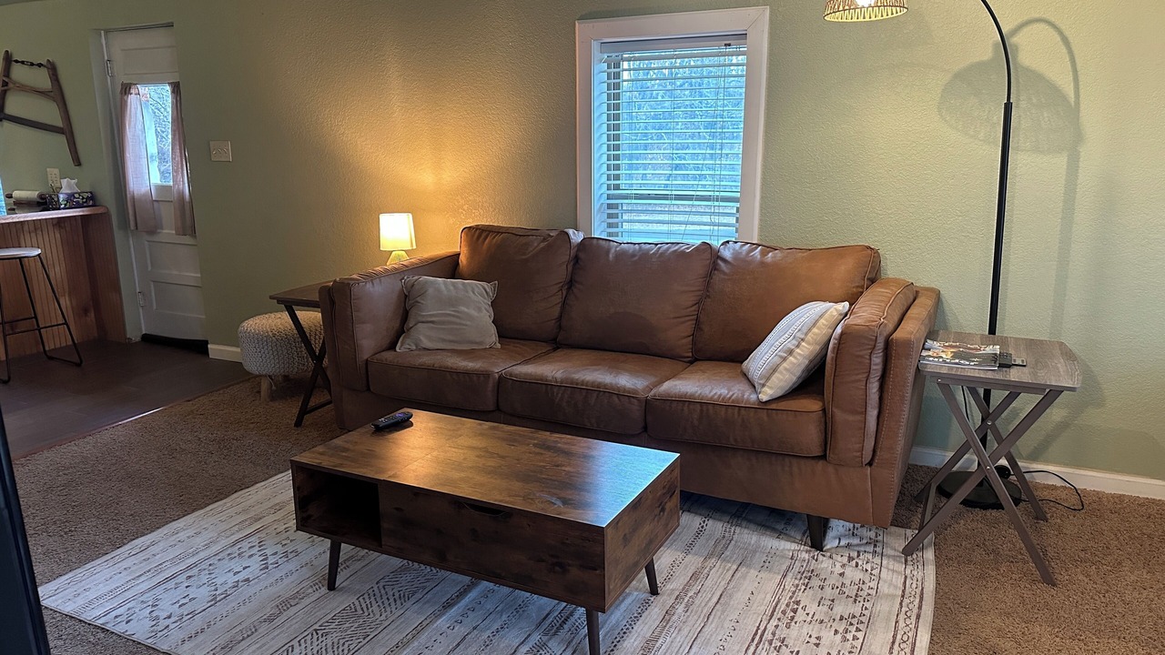 Photo of Livingroom in Joplin