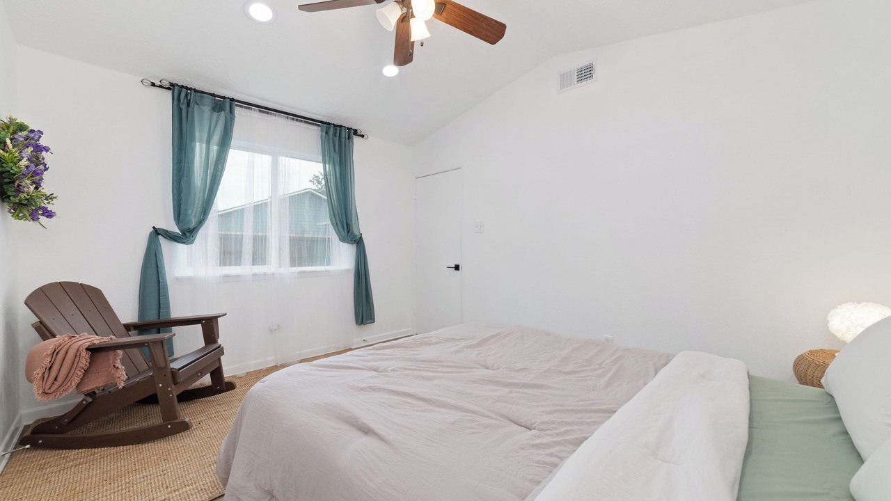 Photo of Bedroom in Clodine