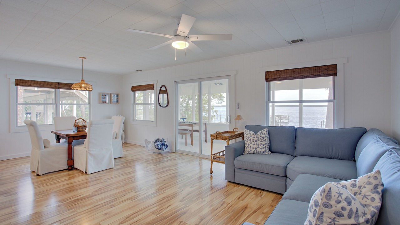 Photo of Bedroom in Panacea