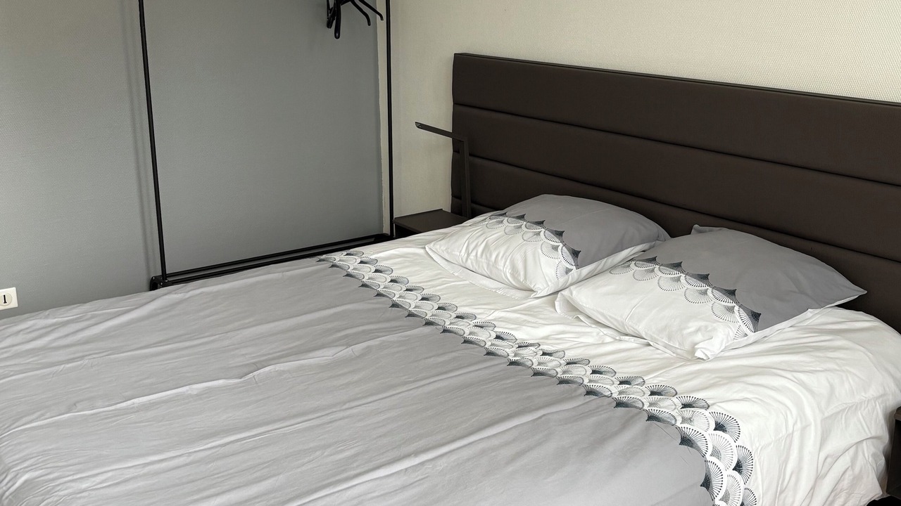Photo of Bedroom in Saint-Servan