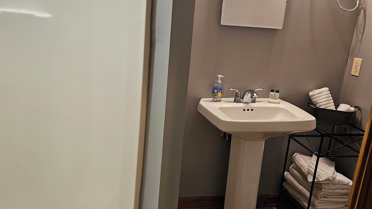 Photo of Bathroom in Skyland