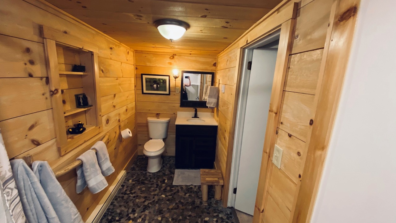 Photo of Bathroom in North Pole