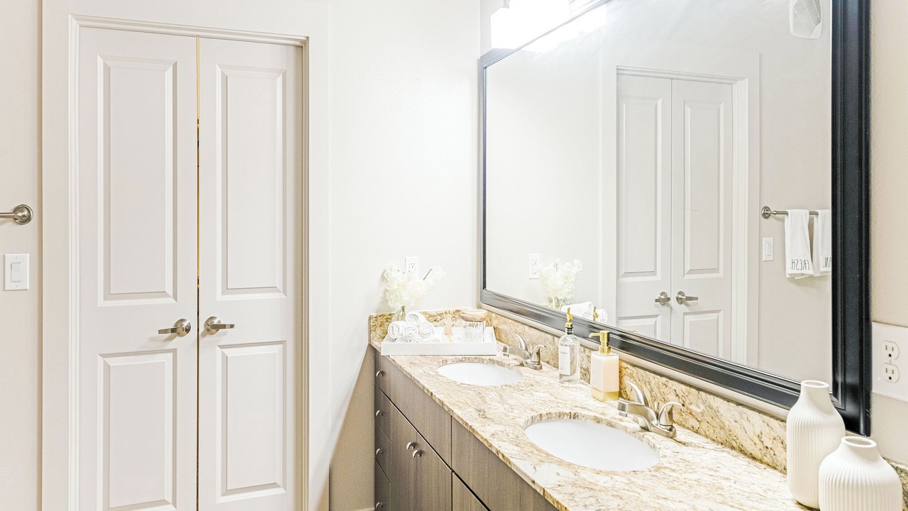 Photo of Bathroom in Uptown