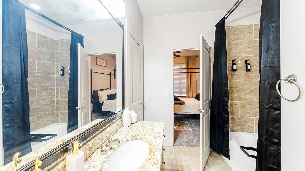 Photo of Bathroom in Uptown