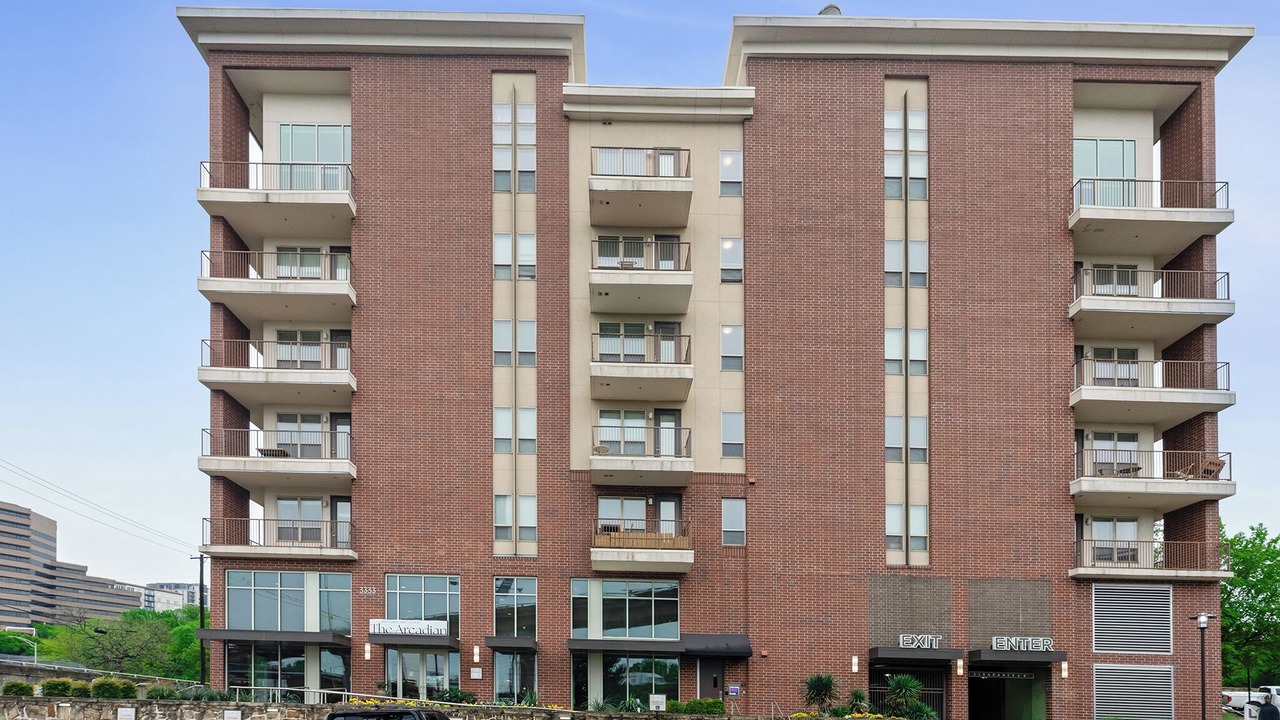 Photo of Outdoor in Uptown