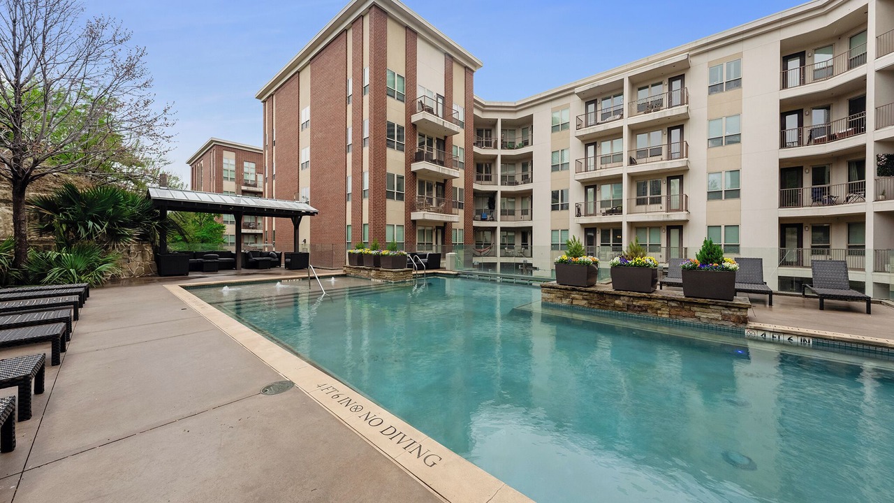 Photo of Outdoor in Uptown