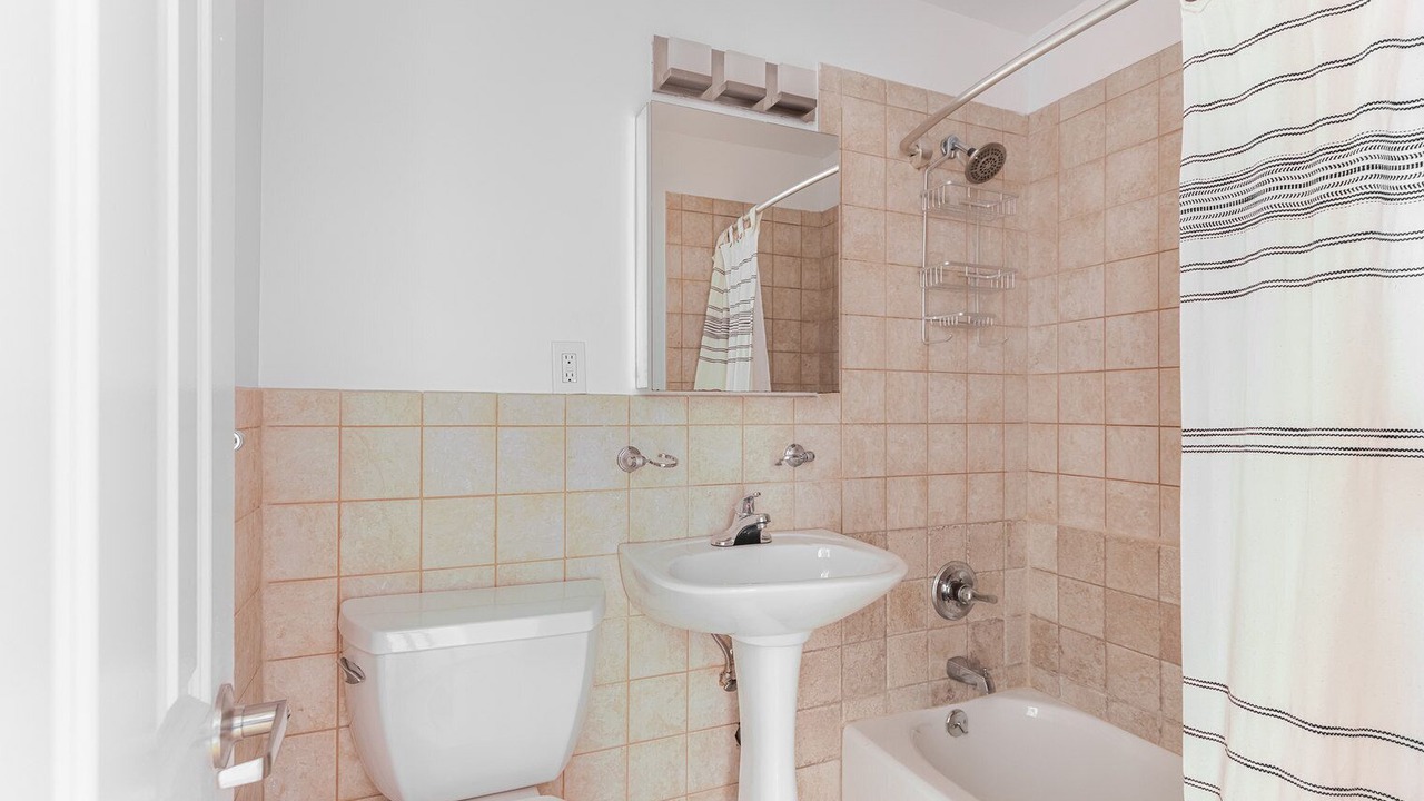 Photo of Bathroom in Manhattan Valley