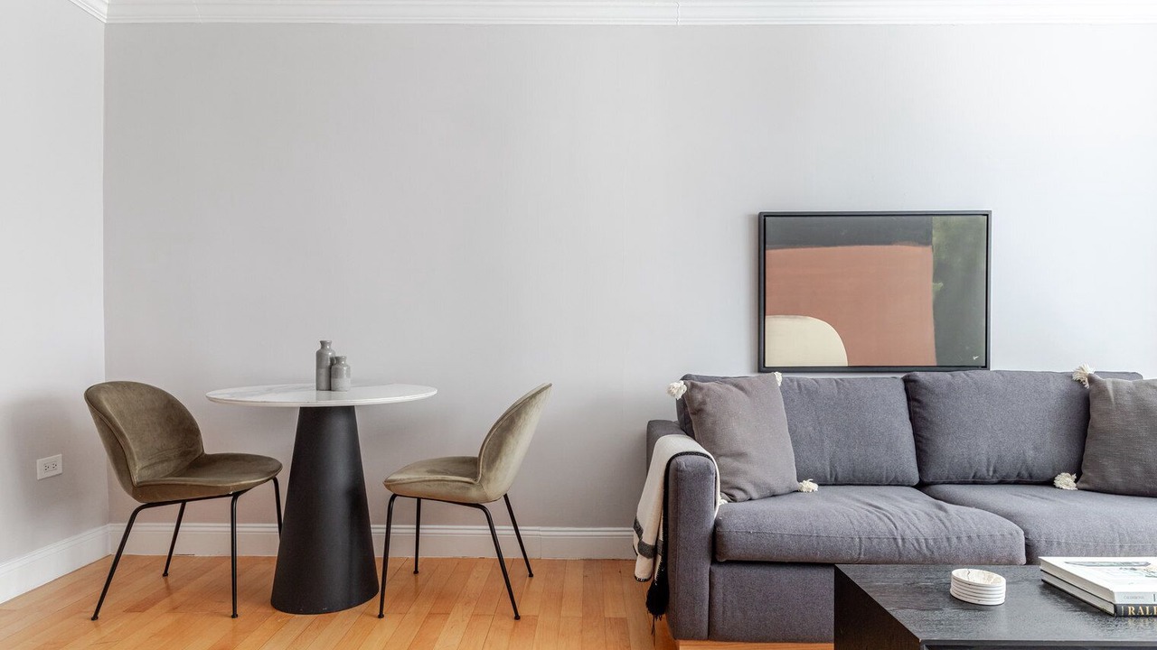 Photo of Livingroom in Manhattan Valley