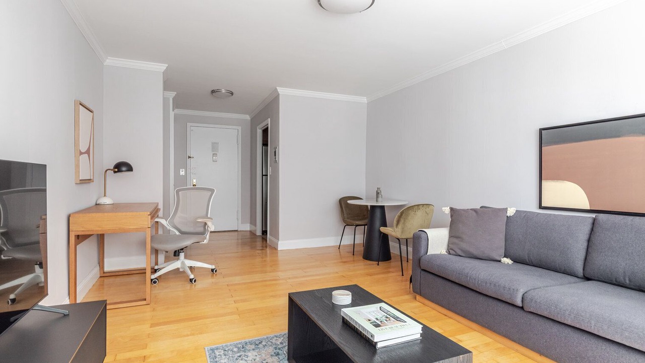 Photo of Livingroom in Manhattan Valley