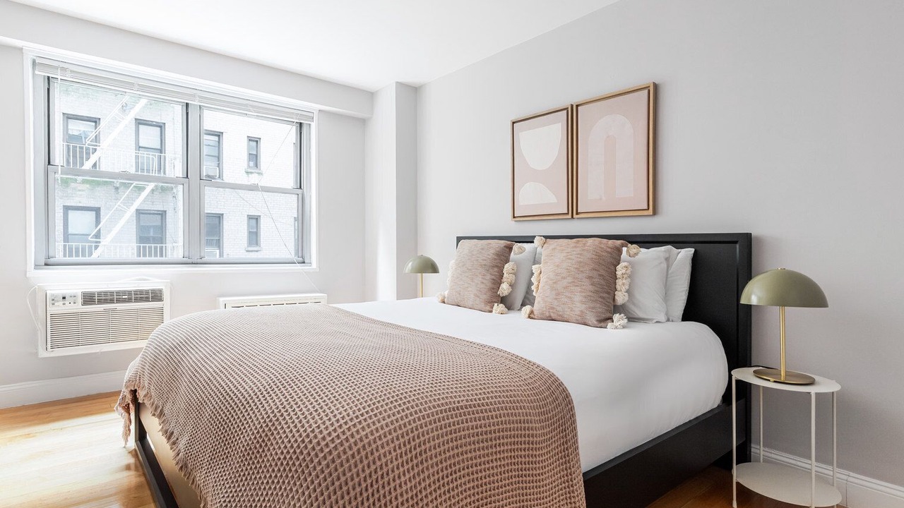 Photo of Bedroom in Manhattan Valley