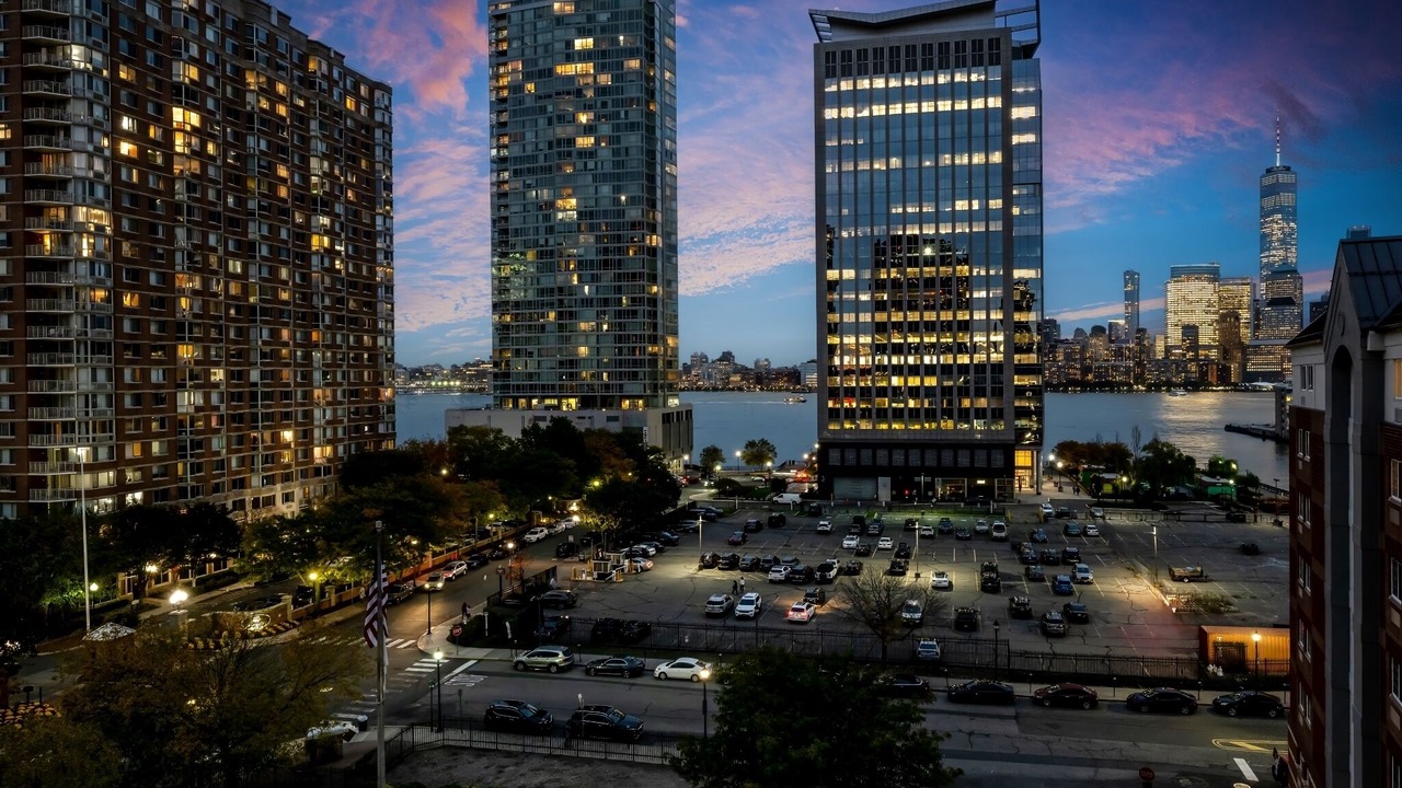 Photo of Outdoor in Exchange Place North