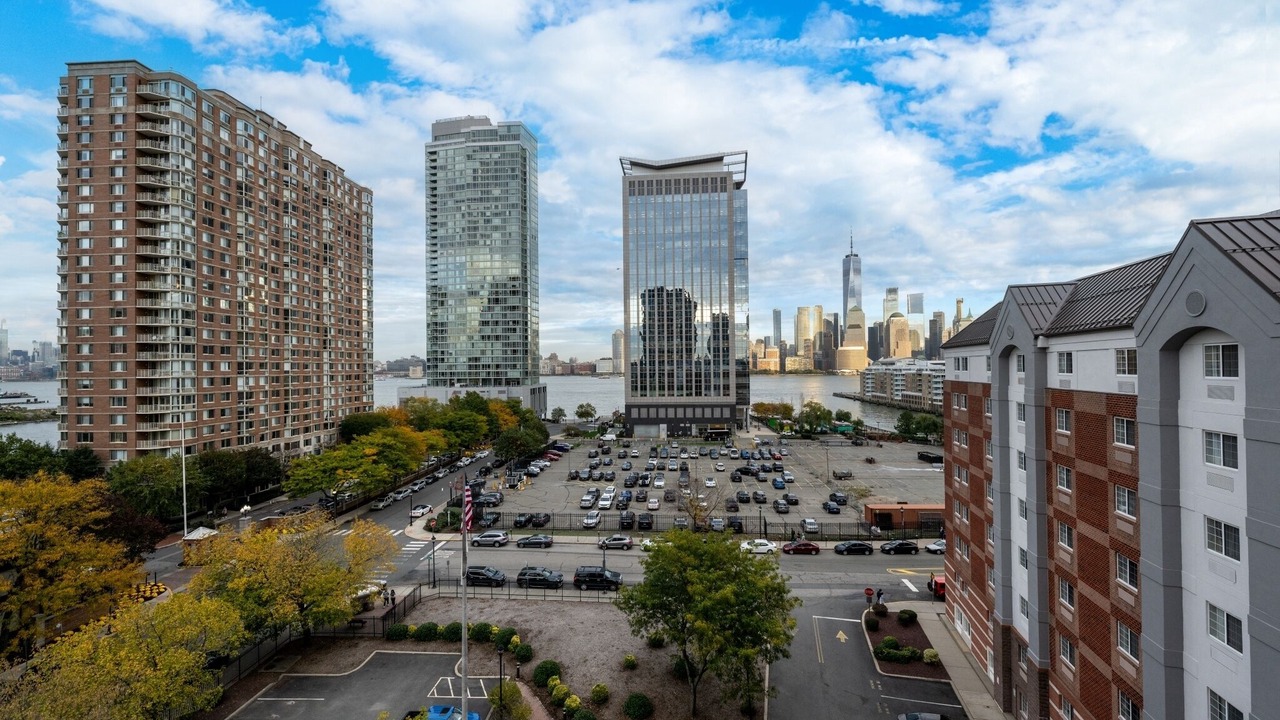 Photo of Outdoor in Exchange Place North