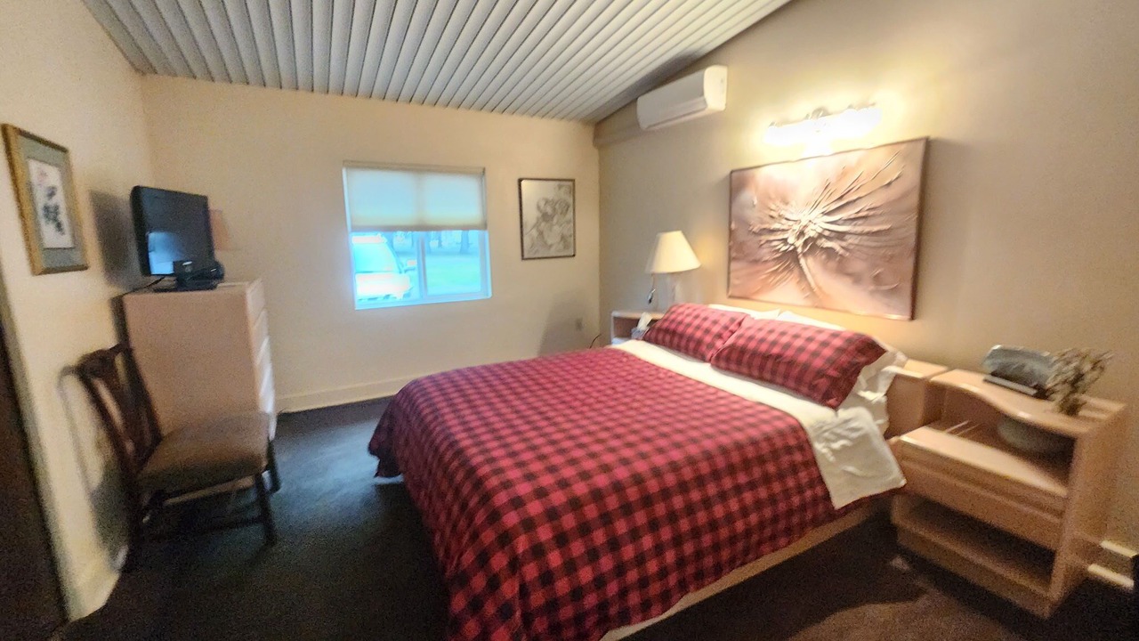 Photo of Bedroom in Boalsburg