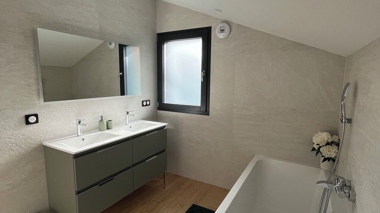 Photo of Bathroom in Fillinges