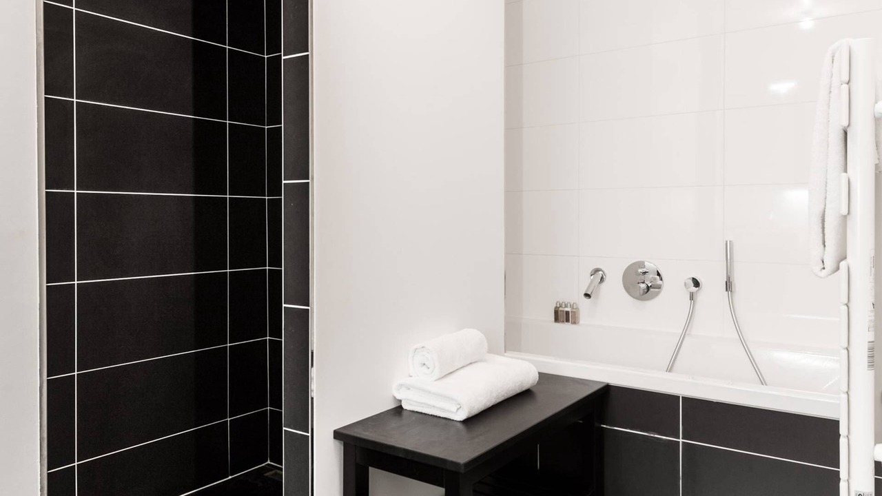 Photo of Bathroom in Quartier de l'Ecole-Militaire