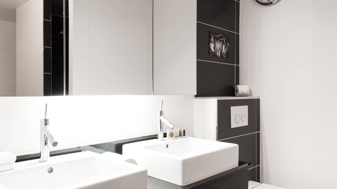 Photo of Bathroom in Quartier de l'Ecole-Militaire