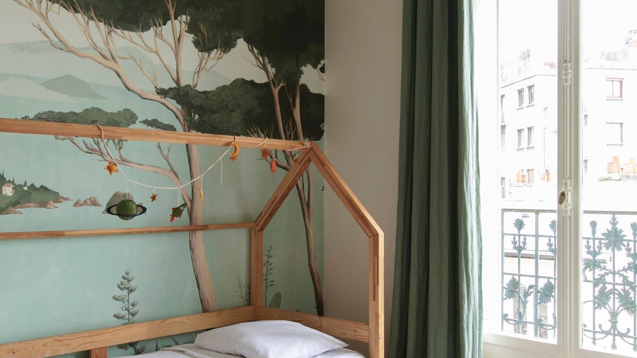 Photo of Bedroom in Clignancourt